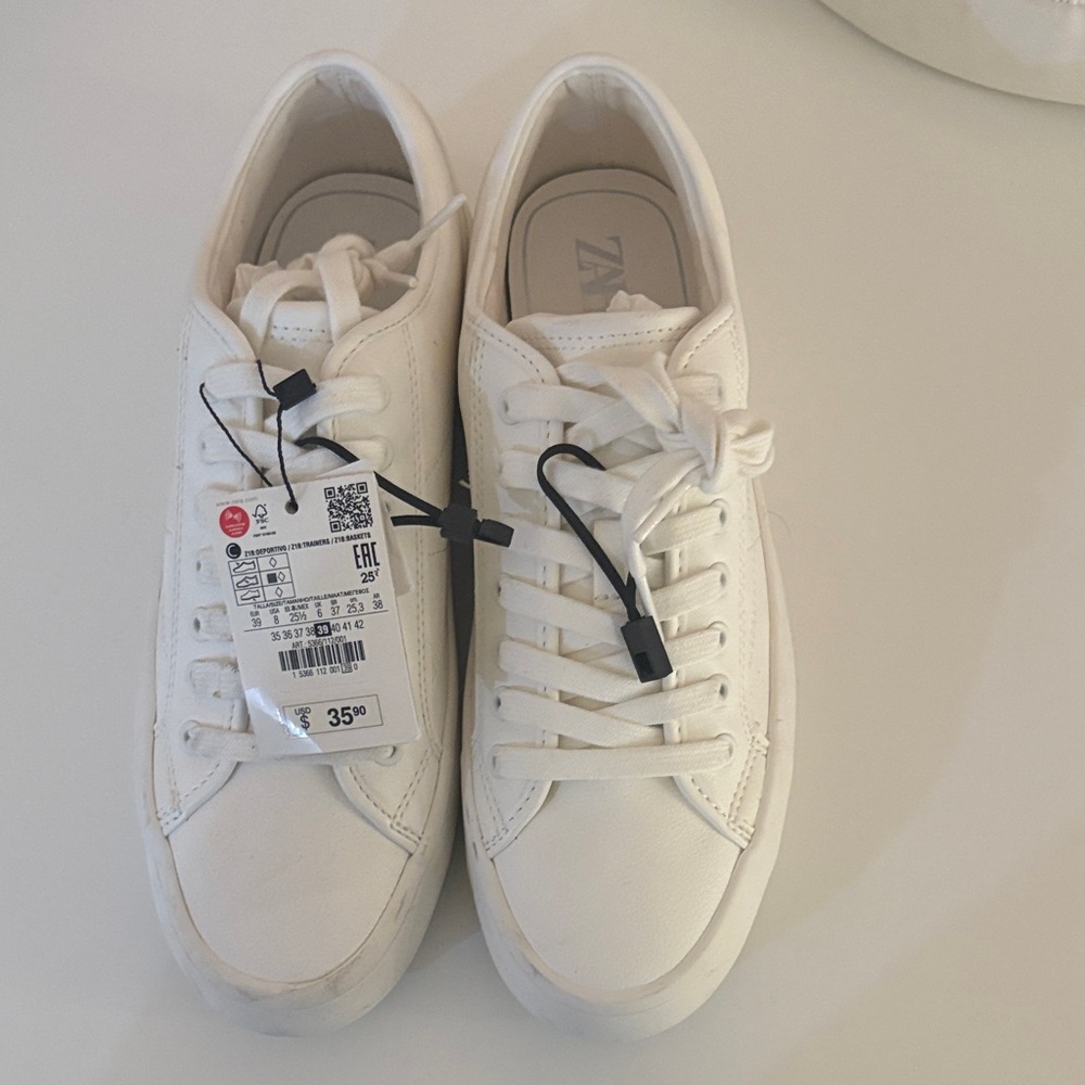 NWT Zara White Sneakers